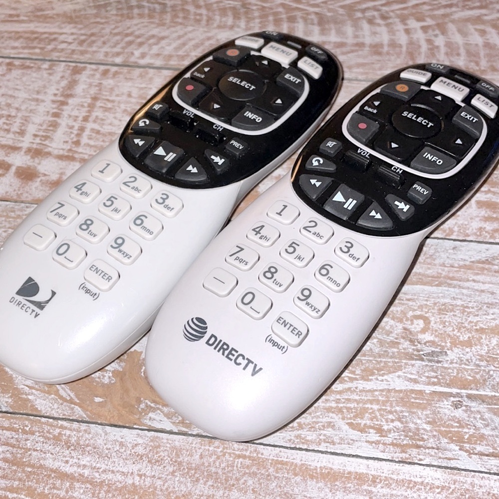 ๐บ 2 DirectTV Remote Controls ๐บ RC71 & RC73 - Picture 3 of 5